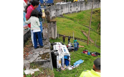 Accidente de ambulancia en Sabinas (Manizales), deja una persona muerta y dos heridas