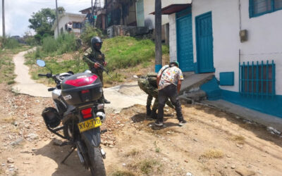 Violento asalto en la zona rural de Anserma (Caldas) resulta en 6 personas afectadas y 2 individuos heridos por impactos de bala.