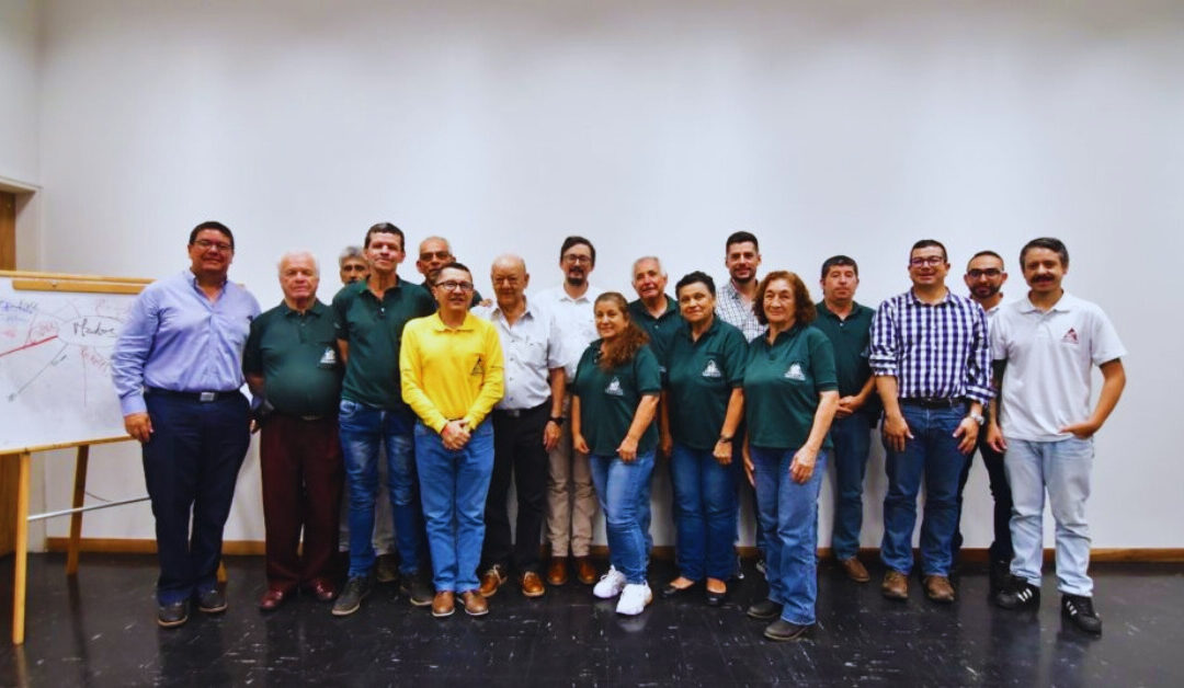 La Gobernación de Caldas y el Comité de Cafeteros de Caldas invertirán en el mantenimiento de las vías rurales